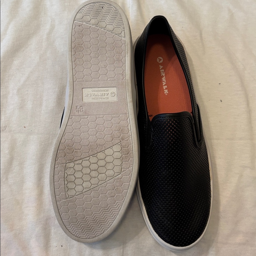 Shoes casual womens new size 8.5M slip ons Airwalk black man made materials - Picture 4 of 4